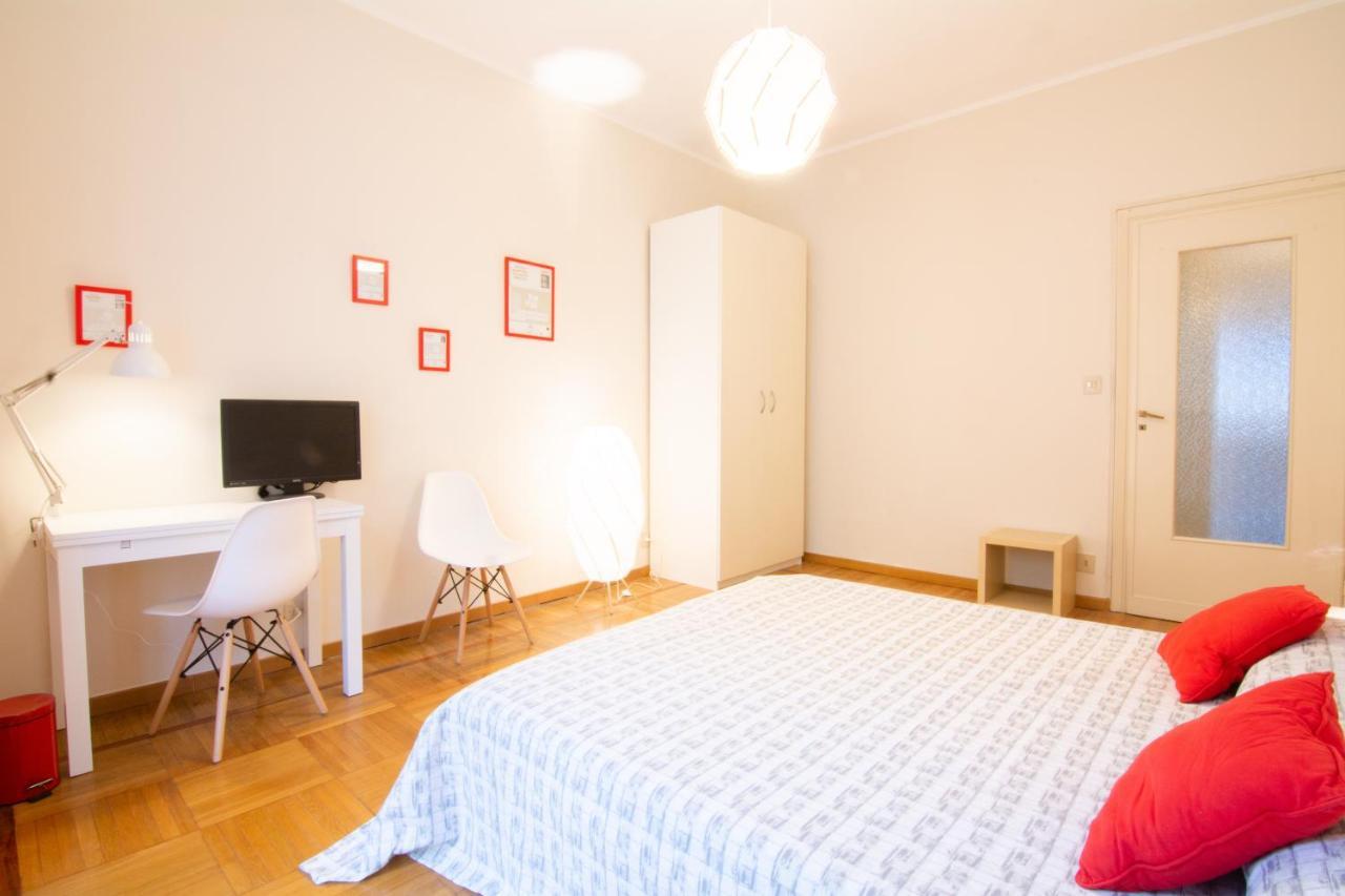 Guest House Torino Porta Nuova Турин Екстер'єр фото